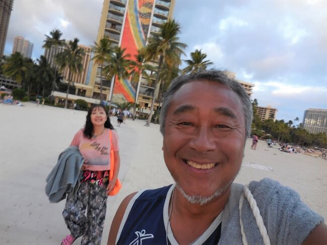 そろそろ部屋に戻りましょうか。<br />オヤジの顔は、日焼けで真っ赤っか。