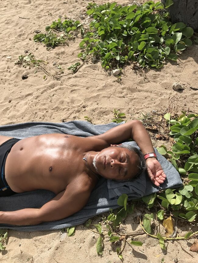 ハワイには、いつも昼寝しに来ているようなものですよ。<br />でも、これが最高の贅沢でしょう。