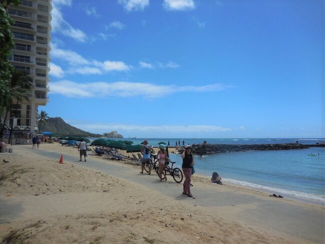 アウトリガー・ワイキキショアの裏側から、海岸線に出ました。