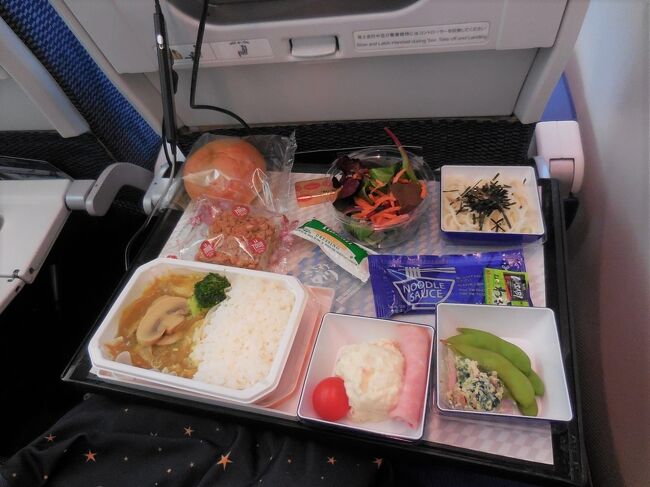 機内食も、美味しくいただきましたよ。