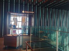 朝食にオアシスガーデンへ