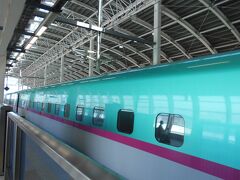 大宮駅からはやぶさに乗車（予約は東京発だったが大宮の方が便利と分かり）。