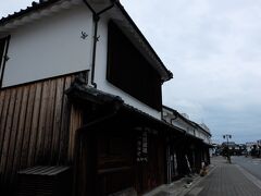 昔ながらの姿のお味噌屋さん

日本で唯一のサンドイッチ型の城下町　杵築　をのんびり歩いて・・
別府方面に戻るのですが・・