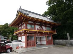 2番札所・極楽寺（ごくらくじ）

霊山寺から1.2キロしか離れていませんので、クルマでは数分で辿り着けます。
