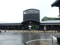 11時半。
相変わらずの強雨の中、由布院駅に向かいます。