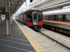 長野駅からはしなの鉄道に乗って上田へ。