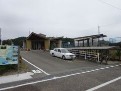 海陽町の町の中にある阿波海南駅に到着～♪
この駅が、牟岐線の現在の終着駅。