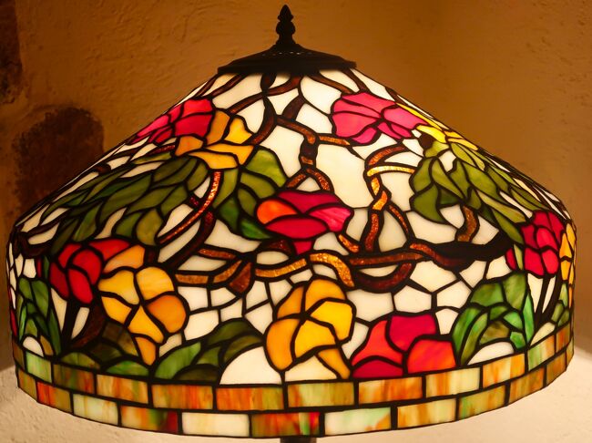 那須ステンドグラス美術館-6 卓上ランプの傘 ☆リチャード・リー
