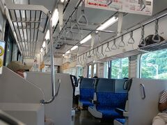 09:16発の　磐越西線に乗ります
土曜日の朝なので　あんまり乗ってません