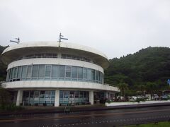 道の駅フェニックスに立ち寄ります。ついに、雨が降り出しました。