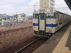 列車に揺られて35分、宇土駅に到着。