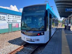 終点の岩瀬浜駅に到着。

岩瀬「浜」とあるように、海(富山湾)にとても近く、近くには岩瀬浜海水浴場もあります。