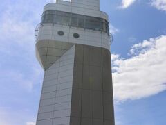 五老ヶ岳公園には五老スカイタワーがあって、ツアーの皆さんの多くは塔に上っていましたが、