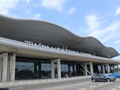 ザグレブ国際空港に１２時過ぎに到着。