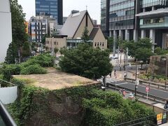 お堀の後も俯瞰んしてみることができます。
飯田橋駅を丁寧にみると意外と見所があるものですね。

