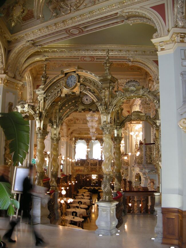 スタッフさんも一流ホテルのホテルマンのような素晴らしい接客。<br />