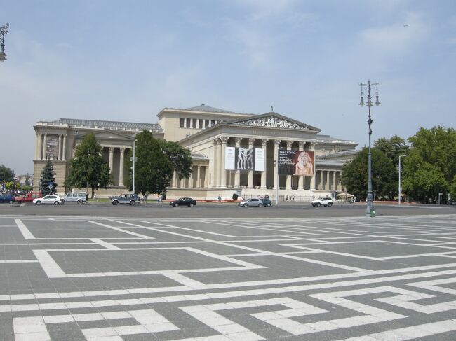 南側に西洋美術館。