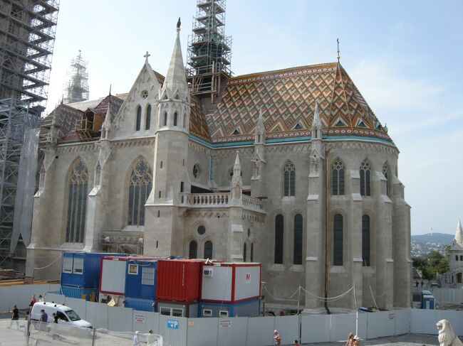 マーチャーシュ教会の裏側。