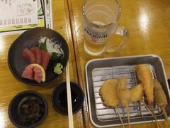 天下茶屋駅の近くで寿司でもと思ったのですが、お目当ての店がやっていなかったので、駅前の満マルで昼のみです