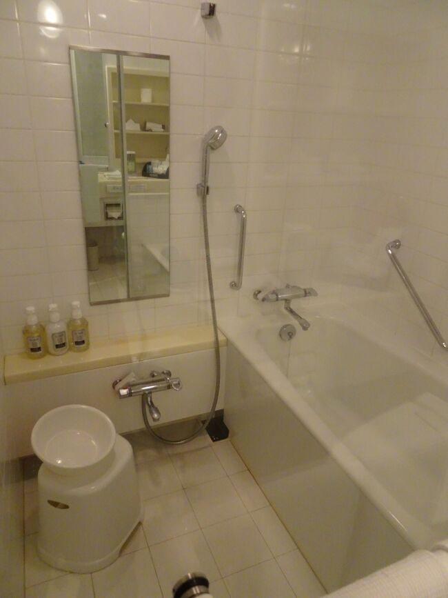 洗い場付きバスルーム<br />スカイリゾートスパ「プラウブラン」の入浴付きプランであったが、２２階まで下りるのが面倒だったので両方利用しました。広くて良かったです。