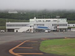 八丈島空港
幸い雲の途切れでの着陸です。