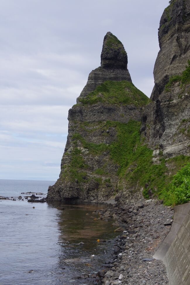 途中に「セタカムイ岩」の標識があったので立ち寄りました。