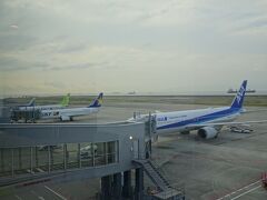 今回の旅の始まりはこちらから♪

神戸空港にやってきました！
