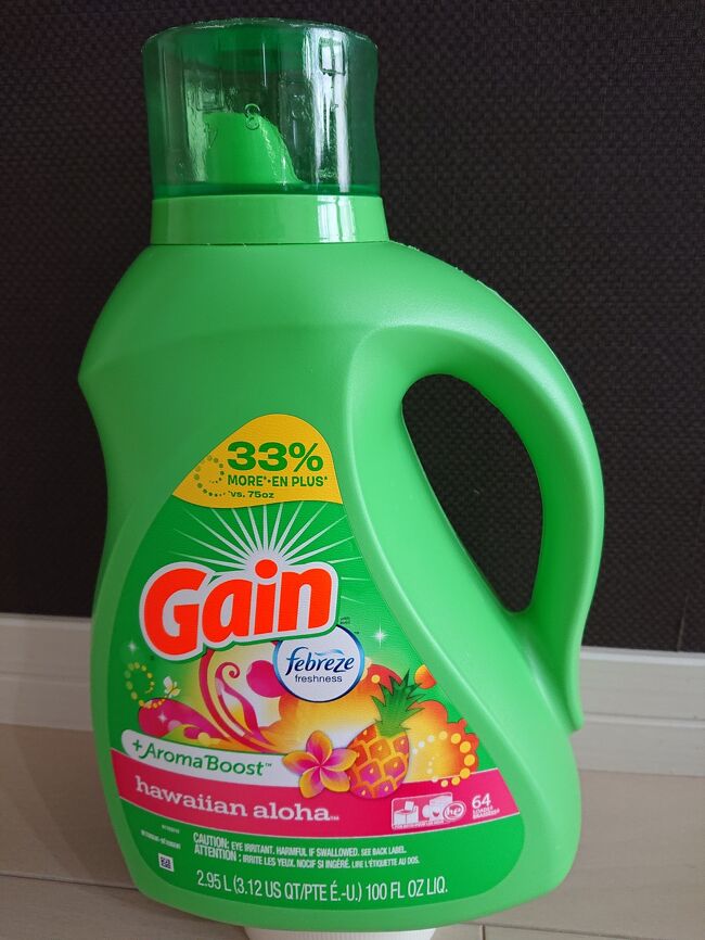 JGCだからスーツケースの重さ30キロくらいまで大丈夫なので、こんなごっつい洗剤持って帰ってきた！！これいい匂い～！！だけど娘が匂いつきのがあまり好みでないらしく…