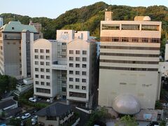 道後温泉 大和屋本店
お部屋の窓から～以前ミステリーツアーで泊まった、ホテルルナパークが見えました。