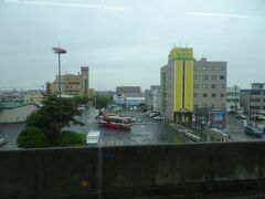 本八戸駅です
ここが八戸の中心地です