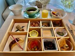 7/10(Sat.)
朝食は和食で。
ボリュームほどほどで、全部食べきれない洋食よりいいかも。

マンゴーカウント５．