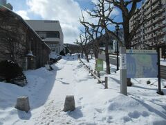 さすがにこの雪でここを登って行く気力はありませんでした。