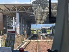 結構、立派な駅ですね。