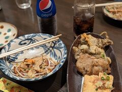 夜ご飯は国際通りをブラブラしてから人気の沖縄料理店へ

ちょっと並んだけどその価値あり
優しい味のお料理だった
