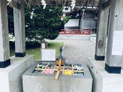 根室金刀比羅神社にやってきました。花手水、風鈴。きれい。