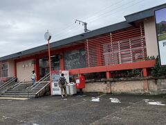 宇佐駅到着。
このまま博多に行く予定でしたが、予定をだいぶ早めることができたので、急遽予定にない下関の唐戸市場で、デカ盛海鮮丼ランチにすることに今決めました。
パート４へ続きます。。。。