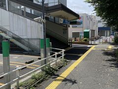 新宿駅を朝10時に出発して、まずは第8番の星谷寺を目指して小田急線の座間駅に到着。写真は西口を出たところですが、周りは何も無かったです。