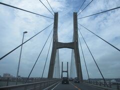 銚子大橋を渡り
