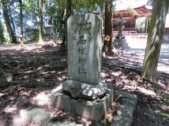 参道を進むと見えてきたのが岩城神社。
岩城神社は延喜式内社で由緒ある神社、現在国の重要文化財に指定されています。
