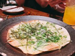 最後の晩ご飯は地元の居酒屋さんで。桜エビのピザ美味しかった。