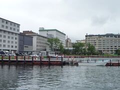 阿寒湖畔に立派で大きな旅館が立ち並んでいるけれど、
秘湯の一軒宿もいいよ