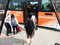 沖どめです。
セントレアではJALファーストなんて喜んでましたが羽田に来ればこんなもん(笑) 