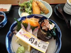 お刺身はプリプリコリコリで美味しかったです。
あじフライが小さかった。
琉球も美味しくて、タレを買って帰りました。