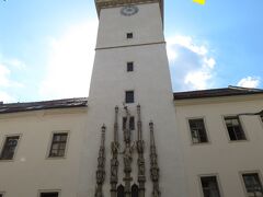 「旧市庁舎」と「塔」
矢印部分まで上がれます。
