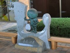 米子空港　10:40着
空港には鬼太郎と一反木綿の像。
鬼太郎の街にやってきました。