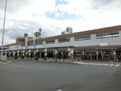 50分ほどで松江駅に着きました。
ここからまたバスに乗り、松江城まで行きます。170円