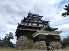 国宝である松江城　　680円

外観は４重、内部構造は５階、地下１階があります。