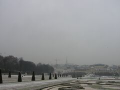 ベルベデーレ庭園もヒトがいな～い。

この時の美術館の入場料は9.50ユーロ。2022年現在はオンライン購入で16.90ユーロ、窓口では19.50ユーロということなので、ずいぶん上がりましたね。う～む