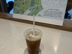 小腹が減ったのでコーヒーとスティックパンを購入。
夕方だったので、パンは割引価格になっていてラッキーでした。

千葉の端っこから秩父って結構距離があるのでなかなか行く機会が無かったのですが、思いがけないキッカケでSLにも乗れる事が出来て良かったです。
秩父にはまだ道の駅も何ヵ所かあるので三峰神社と一緒に行けたらいいなぁと思っています。