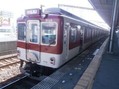  ちょうど大阪難波行きの急行列車が発車直前で飛び乗りました。